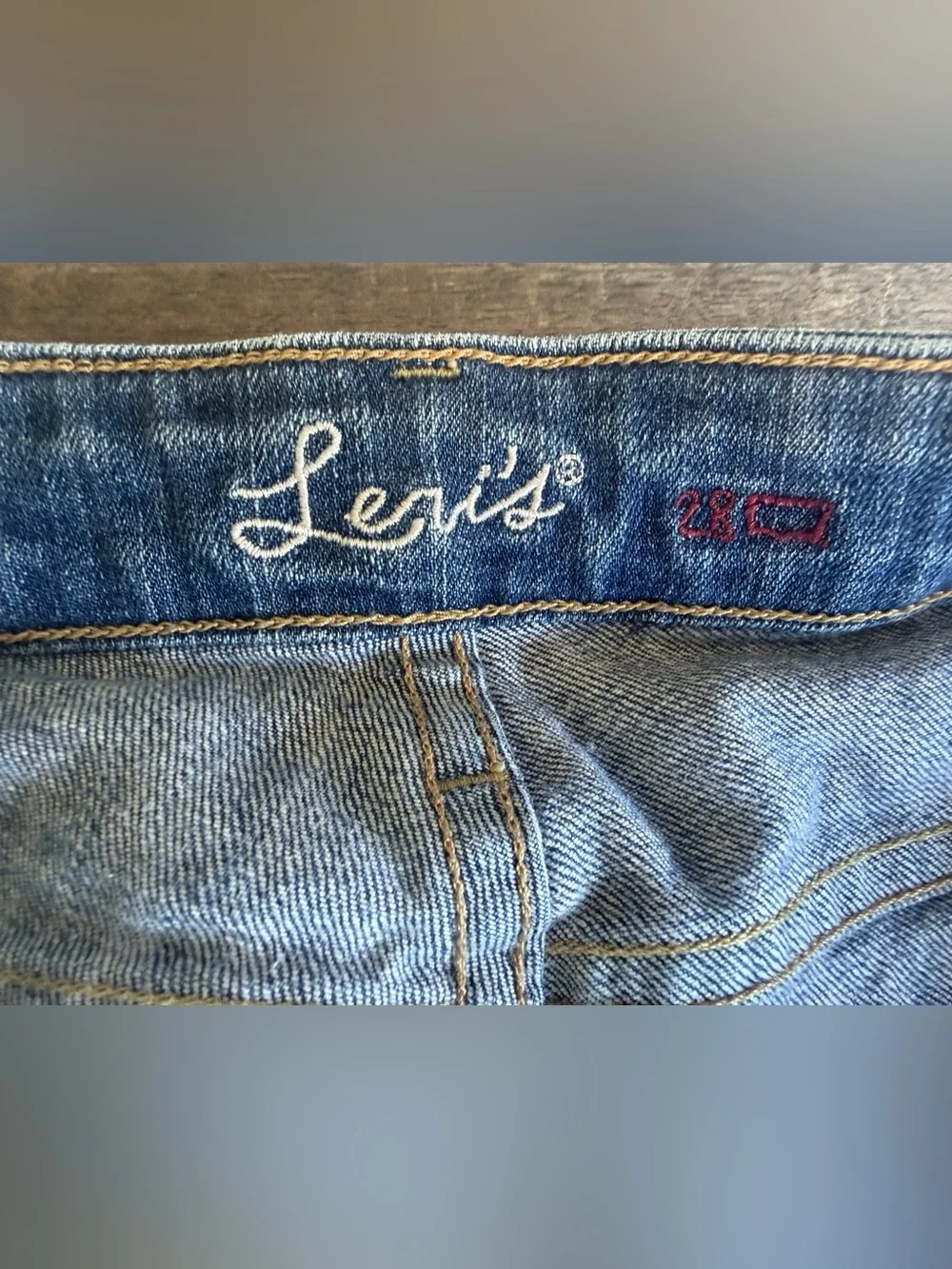 Levi’s Bermuda Short Womens Sz 30x11.5 Shorts Modest Long Stretch Denim